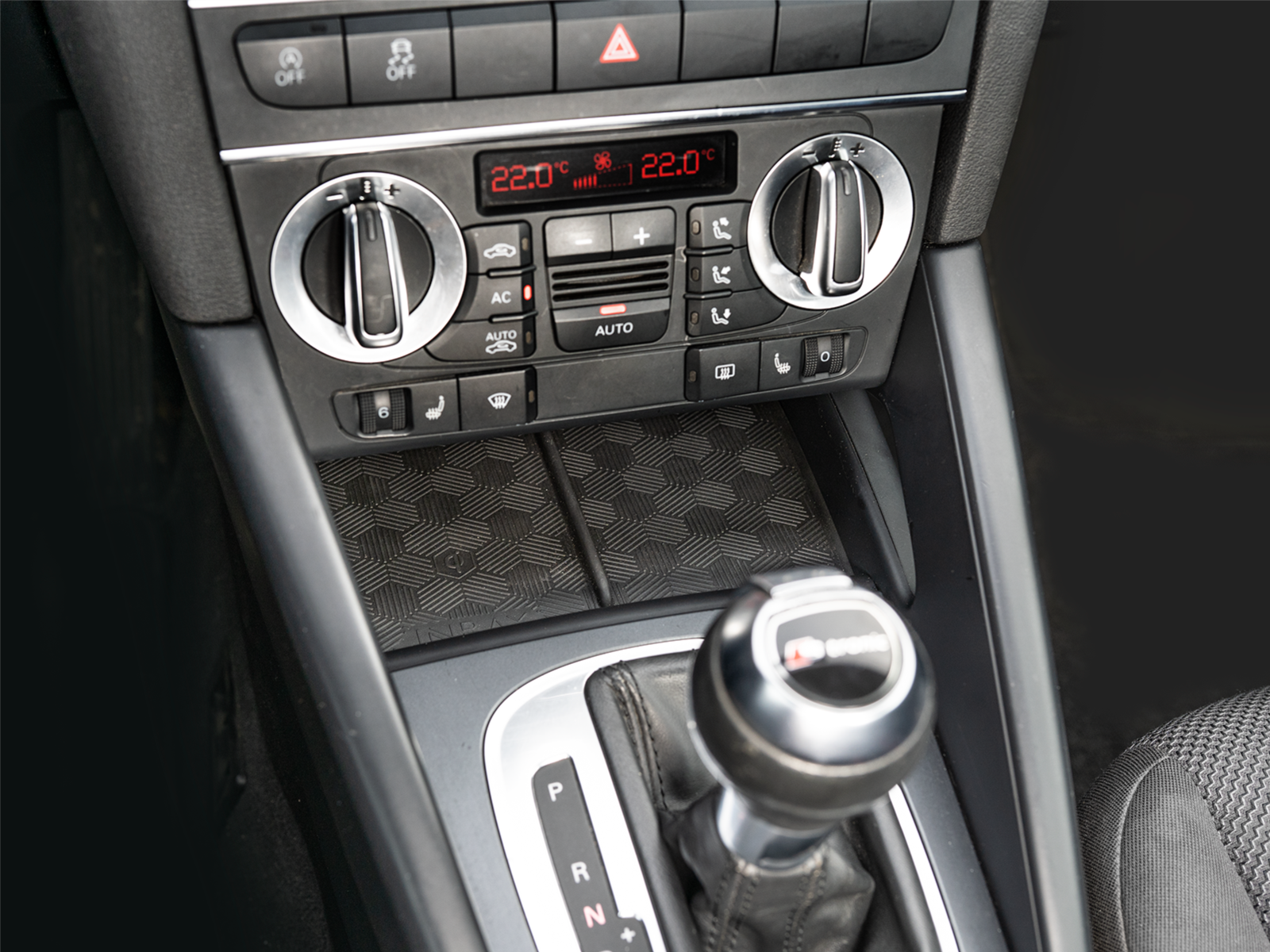 INBAY® Ablage Audi A3 (8P) 03/2003-04/2013 15W